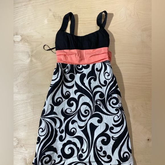 Strappy Dress by Dress Barn size 4 (IO) - Picture 6 of 12